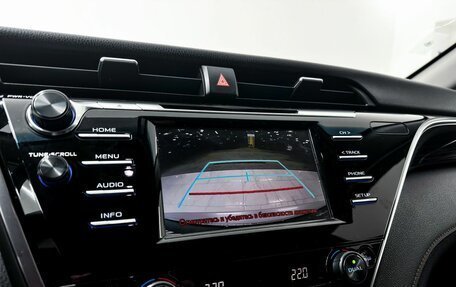 Toyota Camry, 2019 год, 2 400 000 рублей, 14 фотография