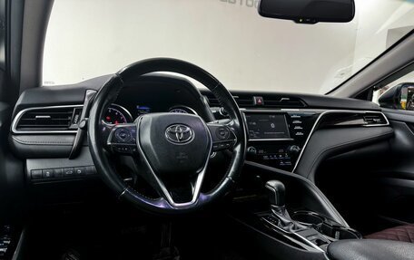 Toyota Camry, 2019 год, 2 400 000 рублей, 19 фотография