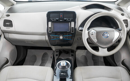 Nissan Leaf I, 2011 год, 849 000 рублей, 8 фотография