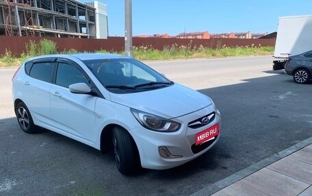Hyundai Solaris II рестайлинг, 2013 год, 720 000 рублей, 2 фотография