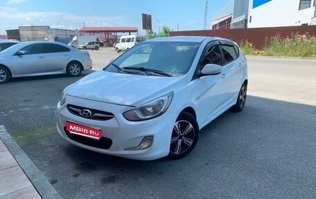 Hyundai Solaris II рестайлинг, 2013 год, 720 000 рублей, 1 фотография