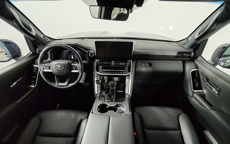 Toyota Land Cruiser, 2025 год, 16 200 000 рублей, 14 фотография