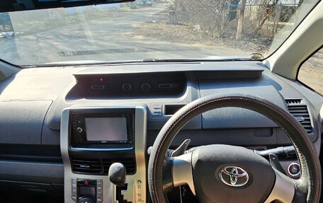Toyota Voxy II, 2008 год, 1 180 000 рублей, 14 фотография
