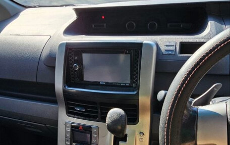 Toyota Voxy II, 2008 год, 1 180 000 рублей, 13 фотография