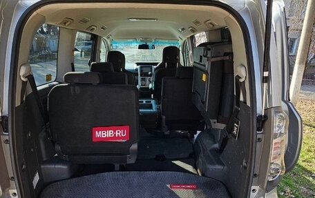 Toyota Voxy II, 2008 год, 1 180 000 рублей, 8 фотография