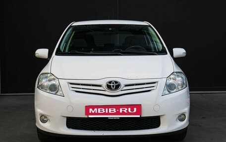 Toyota Auris II, 2011 год, 1 000 000 рублей, 3 фотография