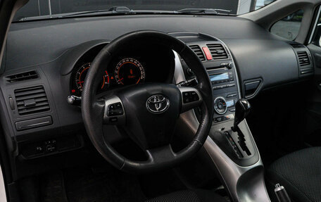 Toyota Auris II, 2011 год, 1 000 000 рублей, 13 фотография