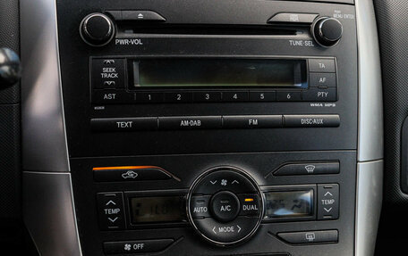 Toyota Auris II, 2011 год, 1 000 000 рублей, 17 фотография