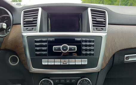 Mercedes-Benz GL-Класс, 2015 год, 3 500 000 рублей, 19 фотография