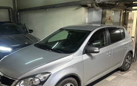 KIA cee'd I рестайлинг, 2011 год, 650 000 рублей, 1 фотография