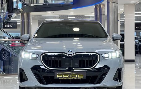 BMW 5 серия, 2025 год, 9 300 000 рублей, 2 фотография
