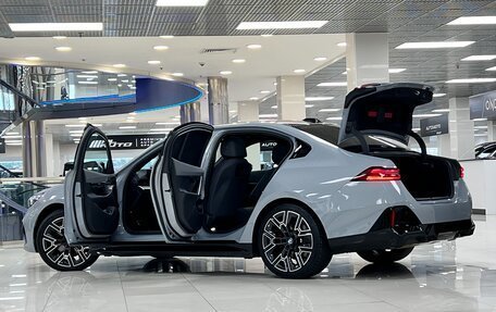 BMW 5 серия, 2025 год, 9 300 000 рублей, 8 фотография