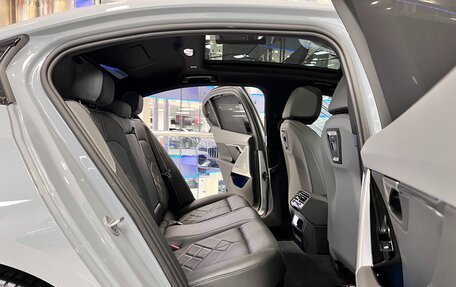 BMW 5 серия, 2025 год, 9 300 000 рублей, 23 фотография