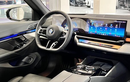 BMW 5 серия, 2025 год, 9 300 000 рублей, 25 фотография