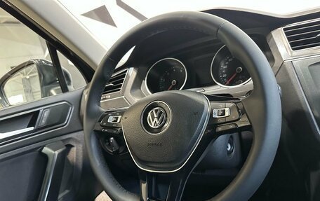 Volkswagen Tiguan II, 2017 год, 2 099 900 рублей, 10 фотография