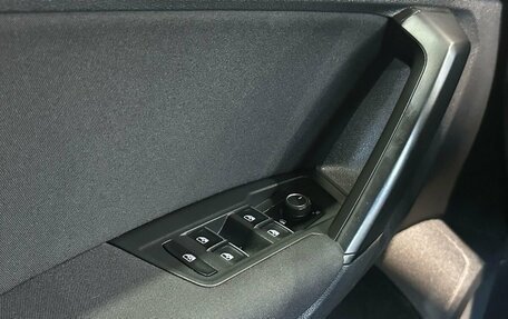Volkswagen Tiguan II, 2017 год, 2 099 900 рублей, 16 фотография