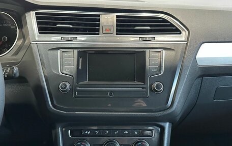 Volkswagen Tiguan II, 2017 год, 2 099 900 рублей, 15 фотография
