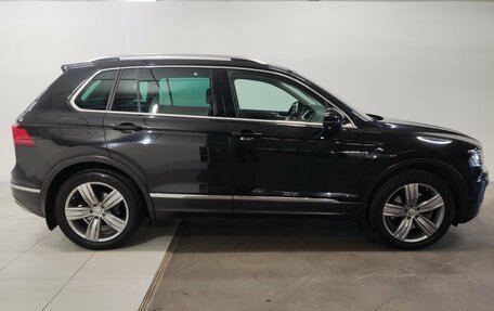 Volkswagen Tiguan II, 2019 год, 2 670 000 рублей, 12 фотография