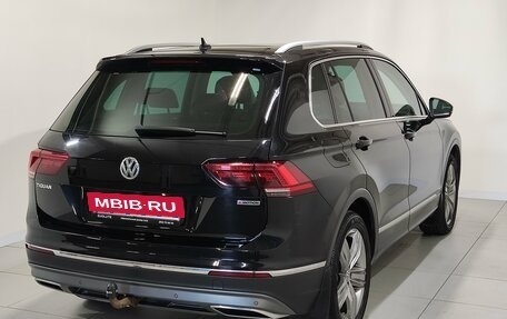 Volkswagen Tiguan II, 2019 год, 2 670 000 рублей, 3 фотография