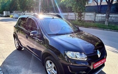 Renault Sandero II рестайлинг, 2015 год, 800 000 рублей, 1 фотография