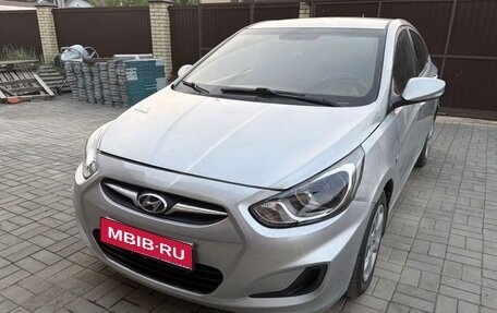Hyundai Solaris II рестайлинг, 2011 год, 640 000 рублей, 1 фотография