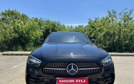 Mercedes-Benz E-Класс, 2020 год, 4 400 000 рублей, 1 фотография