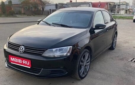 Volkswagen Jetta VI, 2012 год, 950 000 рублей, 1 фотография