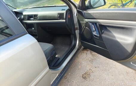 Opel Vectra C рестайлинг, 2002 год, 200 000 рублей, 30 фотография