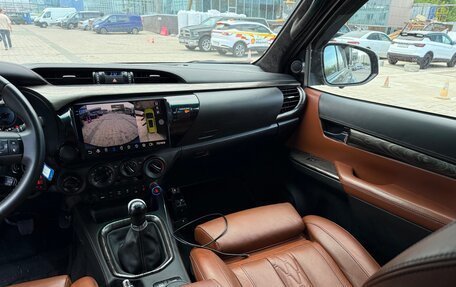 Toyota Hilux VIII, 2015 год, 7 400 000 рублей, 12 фотография