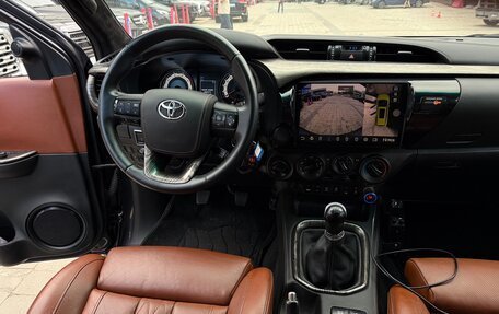 Toyota Hilux VIII, 2015 год, 7 400 000 рублей, 11 фотография