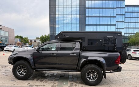 Toyota Hilux VIII, 2015 год, 7 400 000 рублей, 8 фотография