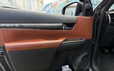 Toyota Hilux VIII, 2015 год, 7 400 000 рублей, 10 фотография