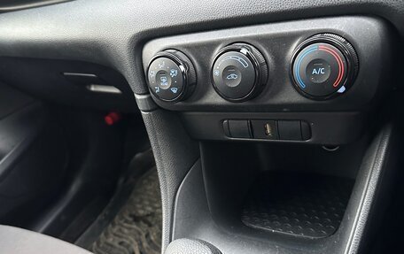 Toyota Yaris, 2020 год, 1 099 999 рублей, 19 фотография