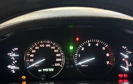 Toyota Land Cruiser 100 рестайлинг 2, 2004 год, 1 400 000 рублей, 7 фотография