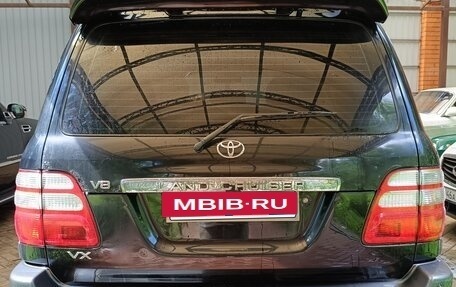Toyota Land Cruiser 100 рестайлинг 2, 2004 год, 1 400 000 рублей, 6 фотография