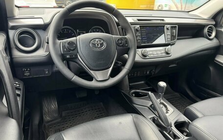 Toyota RAV4, 2016 год, 2 500 000 рублей, 9 фотография