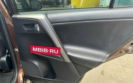 Toyota RAV4, 2016 год, 2 500 000 рублей, 21 фотография