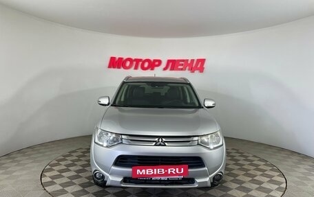 Mitsubishi Outlander III рестайлинг 3, 2014 год, 1 499 000 рублей, 2 фотография