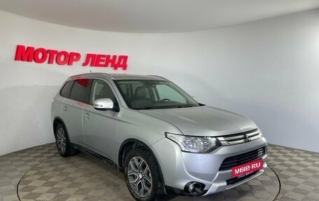 Mitsubishi Outlander III рестайлинг 3, 2014 год, 1 499 000 рублей, 3 фотография