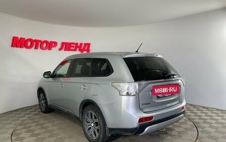 Mitsubishi Outlander III рестайлинг 3, 2014 год, 1 499 000 рублей, 6 фотография