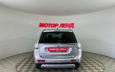 Mitsubishi Outlander III рестайлинг 3, 2014 год, 1 499 000 рублей, 5 фотография