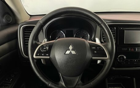 Mitsubishi Outlander III рестайлинг 3, 2014 год, 1 499 000 рублей, 12 фотография