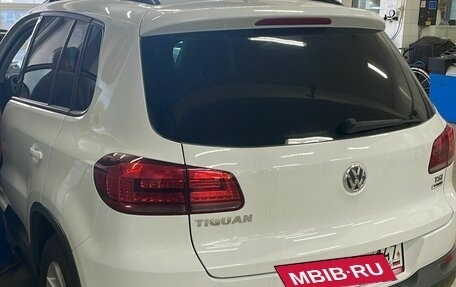 Volkswagen Tiguan I, 2015 год, 1 099 000 рублей, 3 фотография
