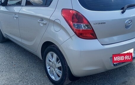 Hyundai i20 IB рестайлинг, 2010 год, 6 фотография