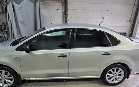 Volkswagen Polo VI (EU Market), 2011 год, 480 000 рублей, 2 фотография