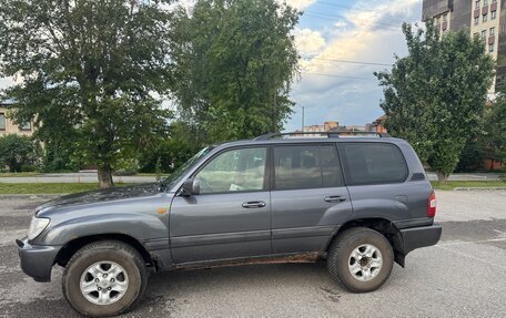 Toyota Land Cruiser 100 рестайлинг 2, 2006 год, 1 650 000 рублей, 3 фотография
