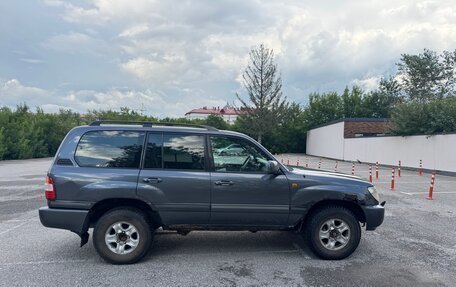 Toyota Land Cruiser 100 рестайлинг 2, 2006 год, 1 650 000 рублей, 8 фотография