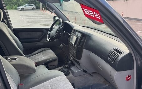 Toyota Land Cruiser 100 рестайлинг 2, 2006 год, 1 650 000 рублей, 11 фотография