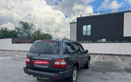 Toyota Land Cruiser 100 рестайлинг 2, 2006 год, 1 650 000 рублей, 6 фотография
