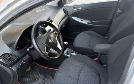 Hyundai Solaris II рестайлинг, 2011 год, 640 000 рублей, 7 фотография